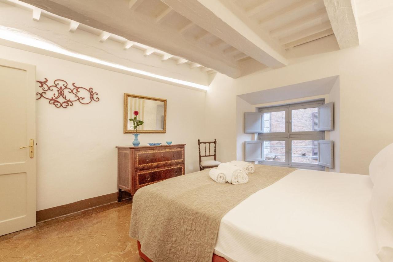 Palazzo Chigi Zondadari Apartment Siena Bagian luar foto